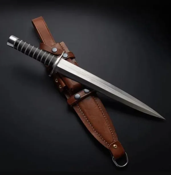 Daggers for men swords
